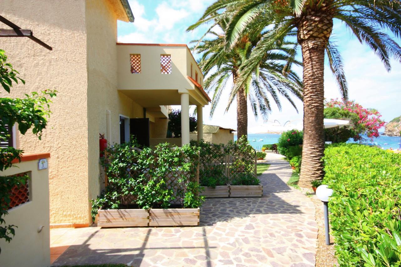 Albatros Aparthotel Capoliveri  Exterior foto