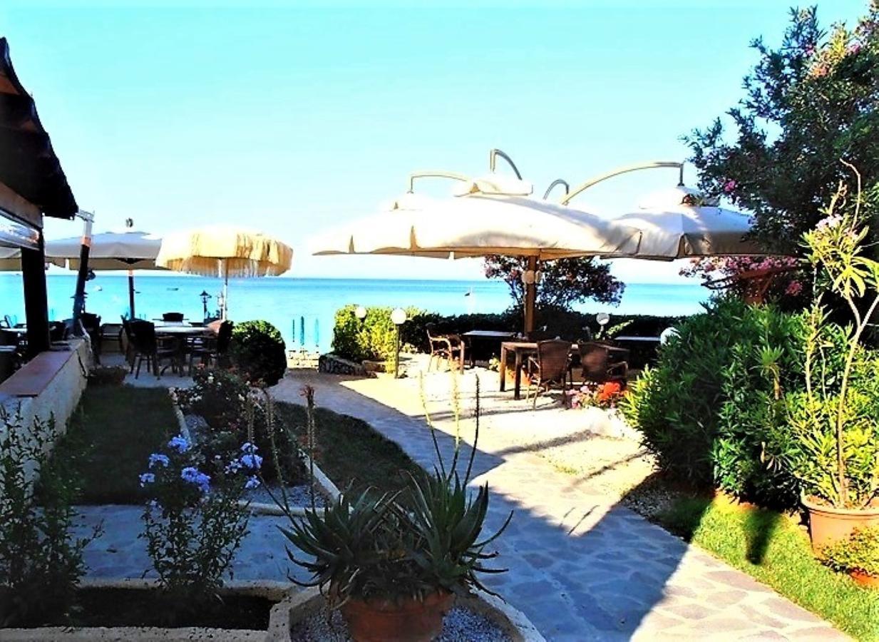 Albatros Aparthotel Capoliveri  Exterior foto
